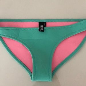 Never worn triangle bottoms